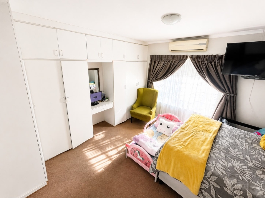 3 Bedroom Property for Sale in Geelhoutpark North West